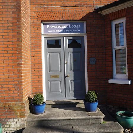 The Edwardian Lodge Guest House Salisbury Bagian luar foto