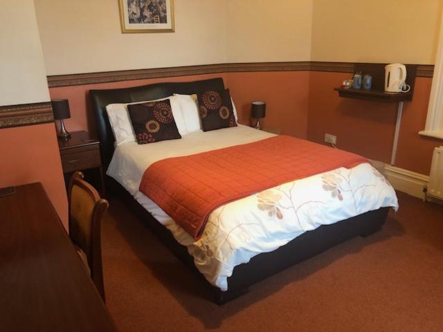 The Edwardian Lodge Guest House Salisbury Bagian luar foto