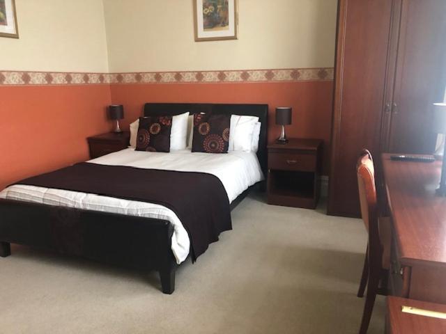 The Edwardian Lodge Guest House Salisbury Bagian luar foto
