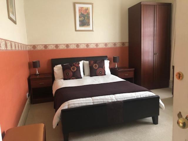 The Edwardian Lodge Guest House Salisbury Bagian luar foto
