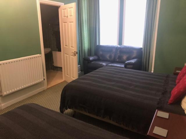 The Edwardian Lodge Guest House Salisbury Bagian luar foto