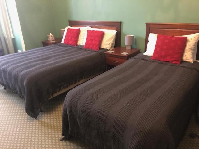 The Edwardian Lodge Guest House Salisbury Bagian luar foto